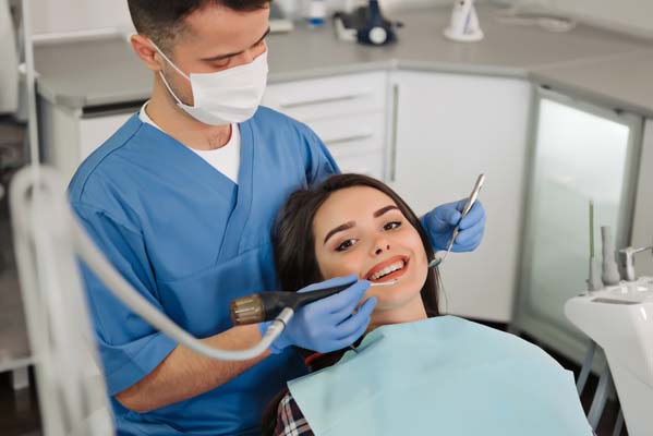 Ways Cosmetic Dentistry Can Improve Self Esteem